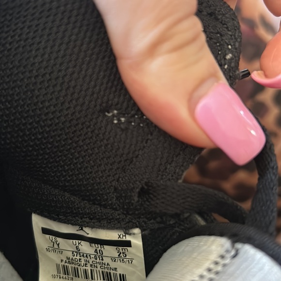 Jordan 1 sneakers - Picture 6 of 8